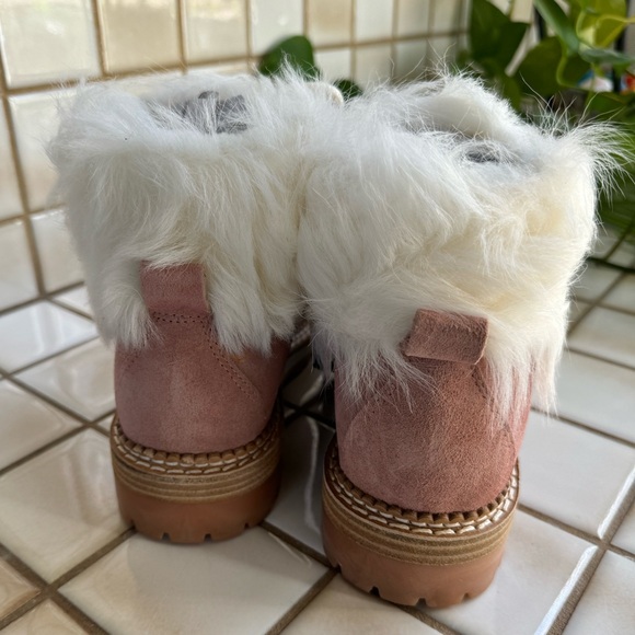 Montelliana real lamb fur boots in mauve. EU size 37.5. US size 7.5. Style Clara - Picture 2 of 8